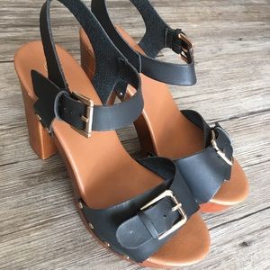 Navy blue sandals heel size 10 (fit like size 9)